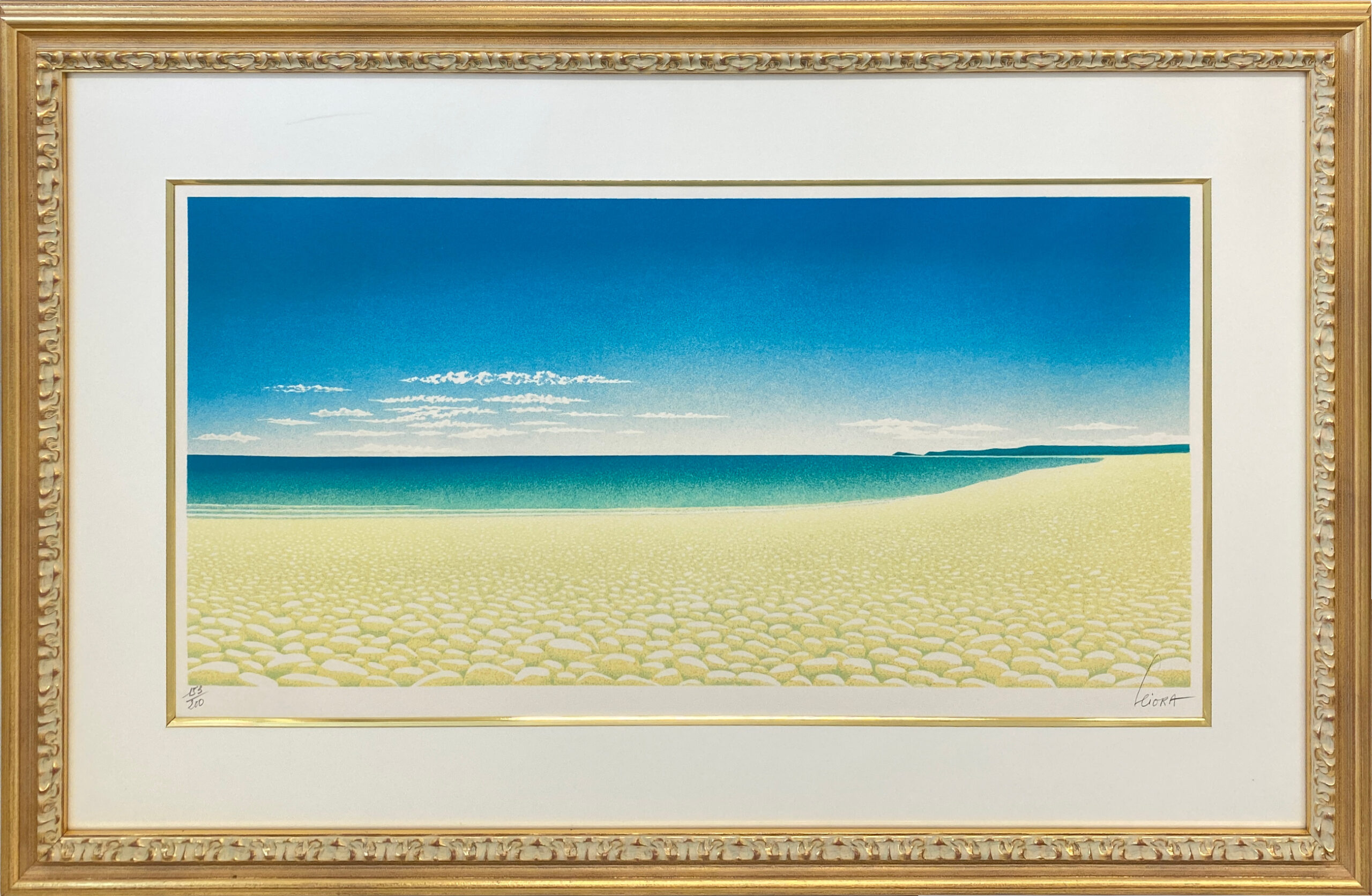 海岸にふりそそぐ光