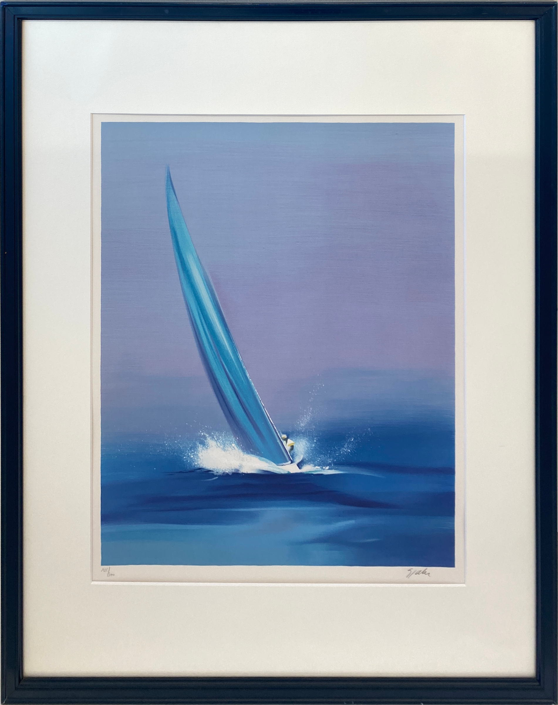 モーブ色のヨット